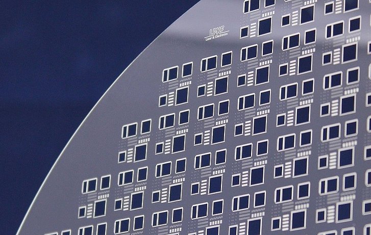 Advanced IC Packaging