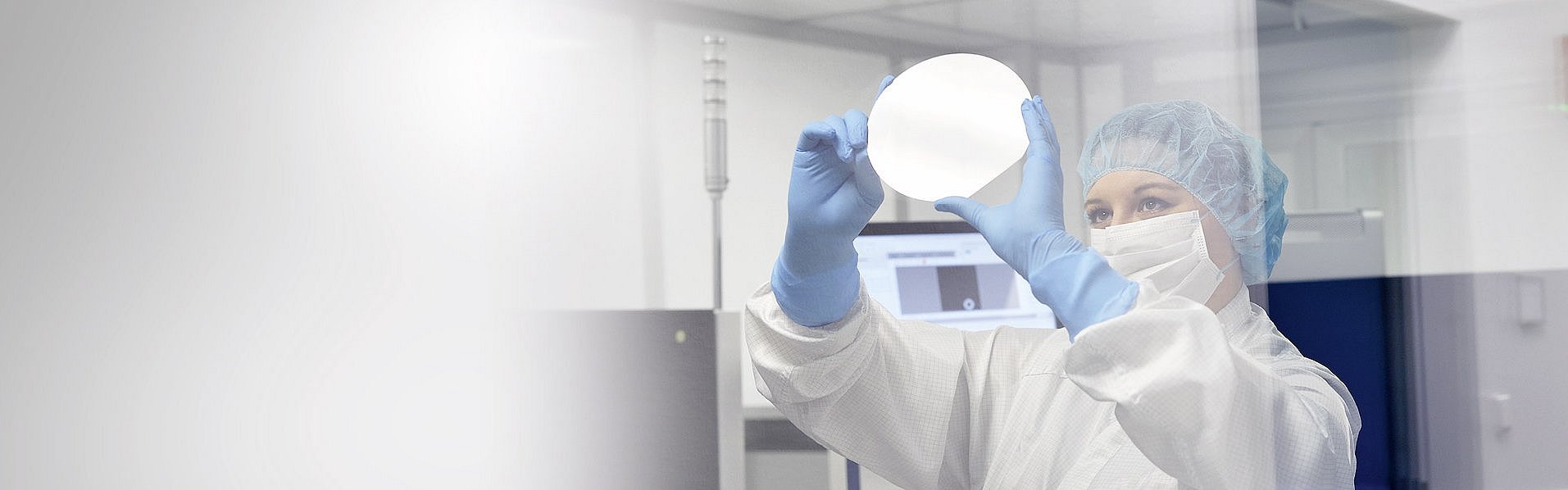 [Translate to USA:] Through glass vias made with LIDE technology for semiconductor applications