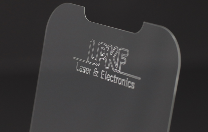 Defect-free edges, high precision on display glass Defect-free edges, high precision on display glass