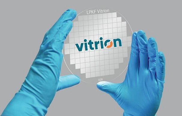 Micro processing of thin glass Micro processing of thin glass