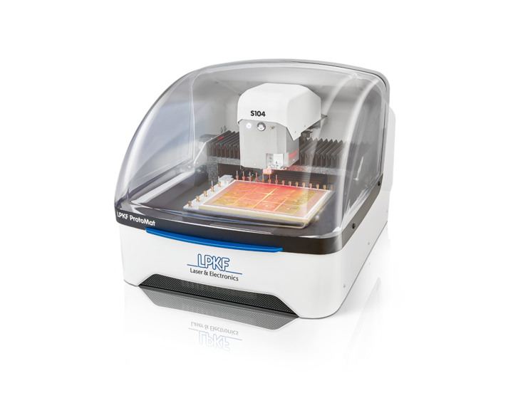 [Translate to USA:] LPKF ProtoMat S104 cirrcuit board plotter